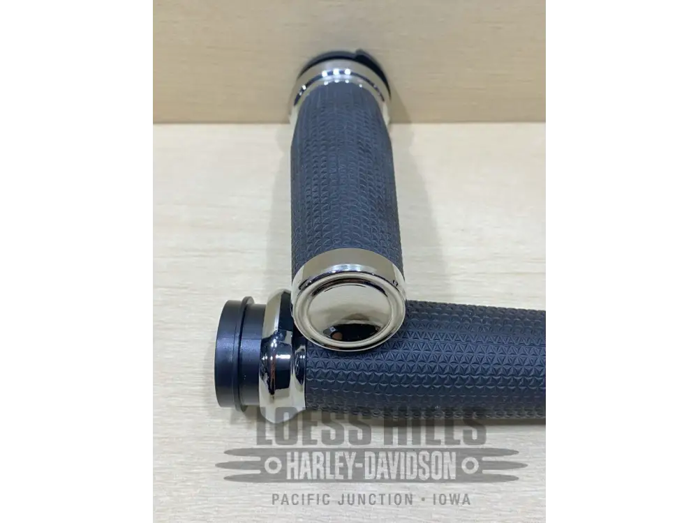 KURYAKYN GRIP THRESH HD ETC 08 + CHROME 1 INCH ELECTRONIC