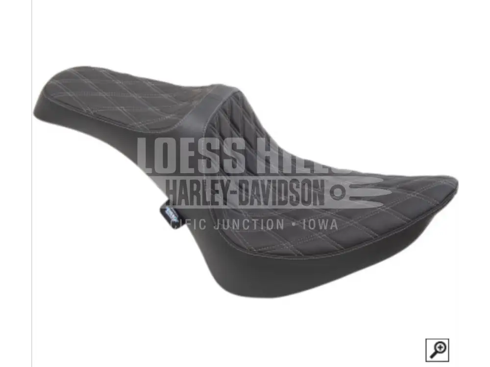 Predator III Seat - Double Diamond Silver Stitching