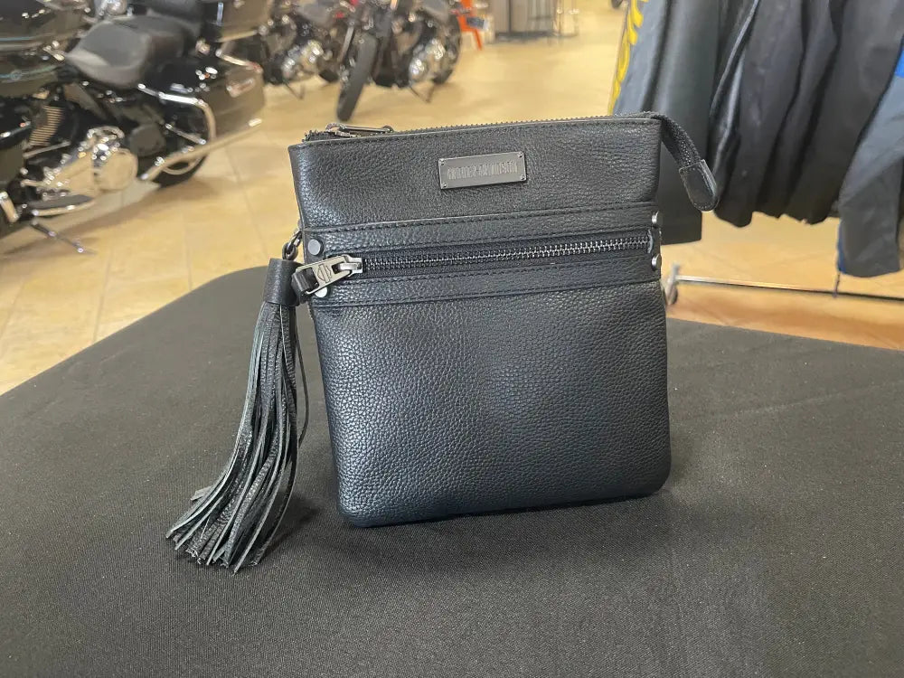 Harley-Davidson ショルダーバッグ　本革 Women's Harley-Davidson Black Classic Leather Crossbody Purse