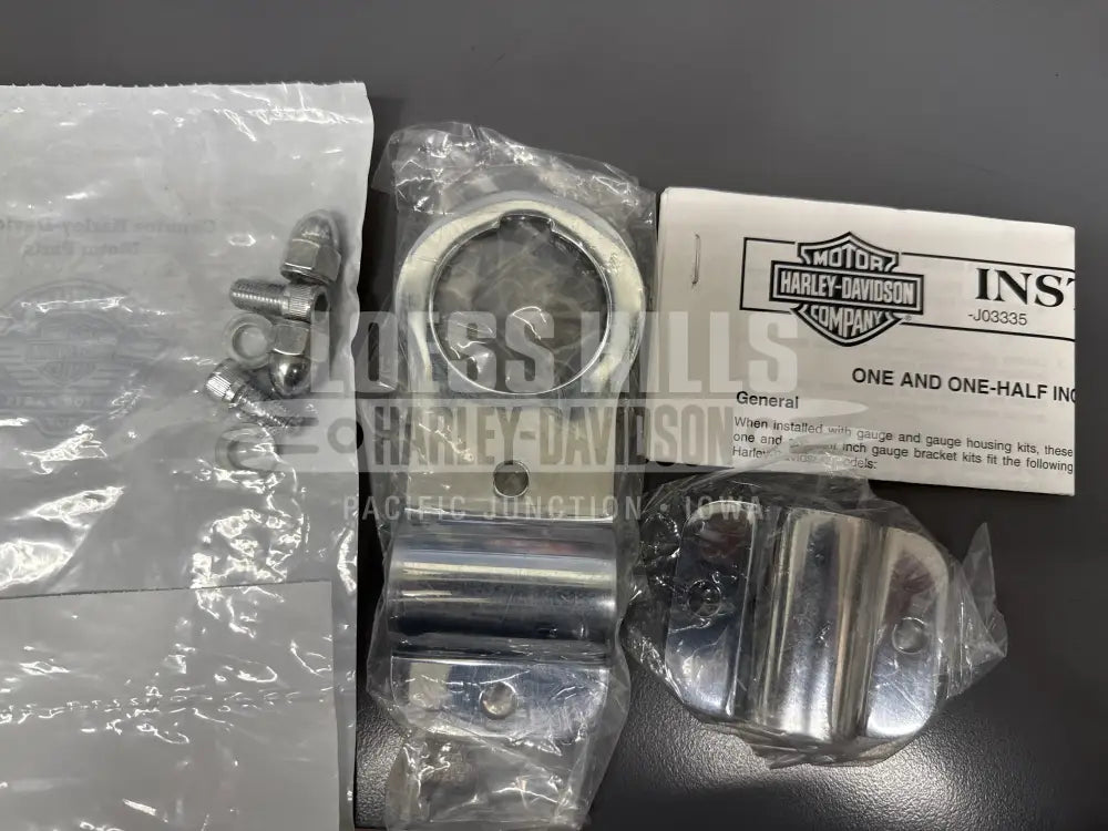 HARLEY DAVIDSON 1.5IN SINGLE GAUGE BRACKET KIT - 67490-04