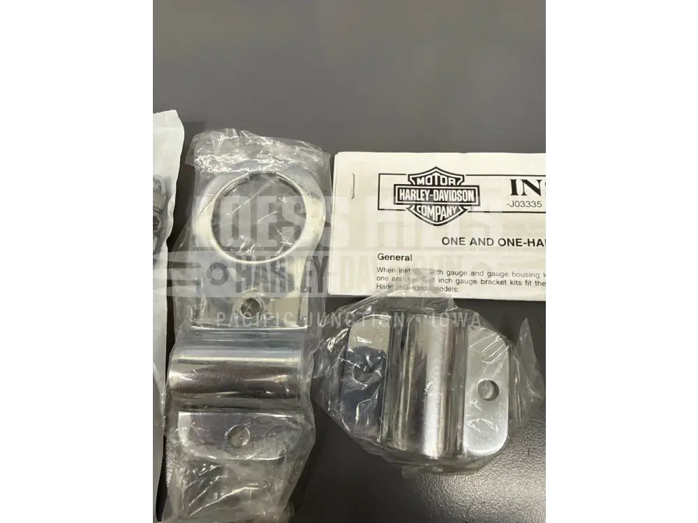 HARLEY DAVIDSON 1.5IN SINGLE GAUGE BRACKET KIT - 67490-04