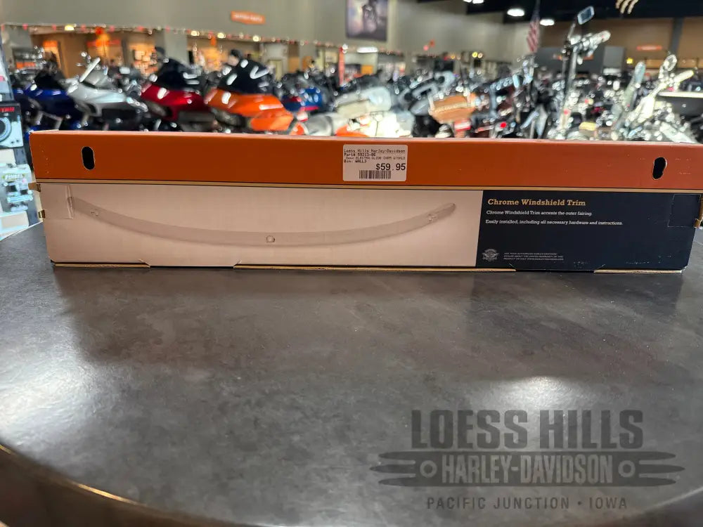 HARLEY DAVIDSON Chrome Windshield Trim - 59213-96