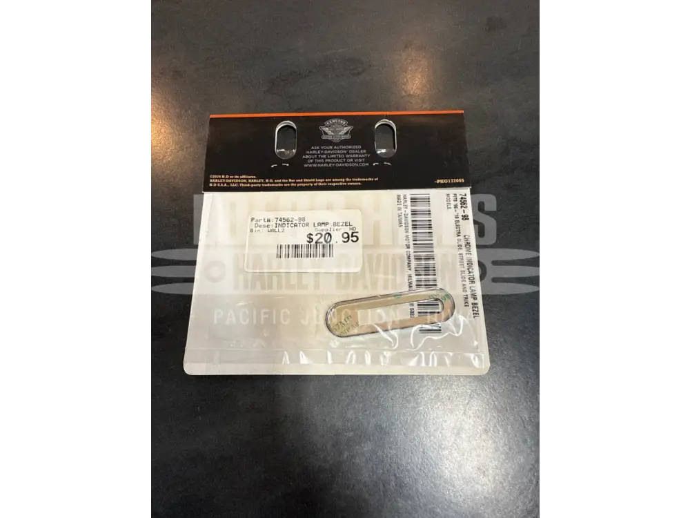 Harley-Davidson® Indicator Lamp Bezel Cover 74562-98