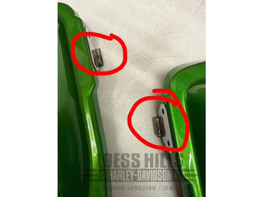 HARLEY DAVIDSON Saddlebag Lid RH. Kryptonite Green
