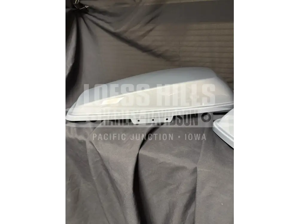 HARLEY DAVIDSON Saddlebag Lid Set (ATLAS SILVER METALLIC)