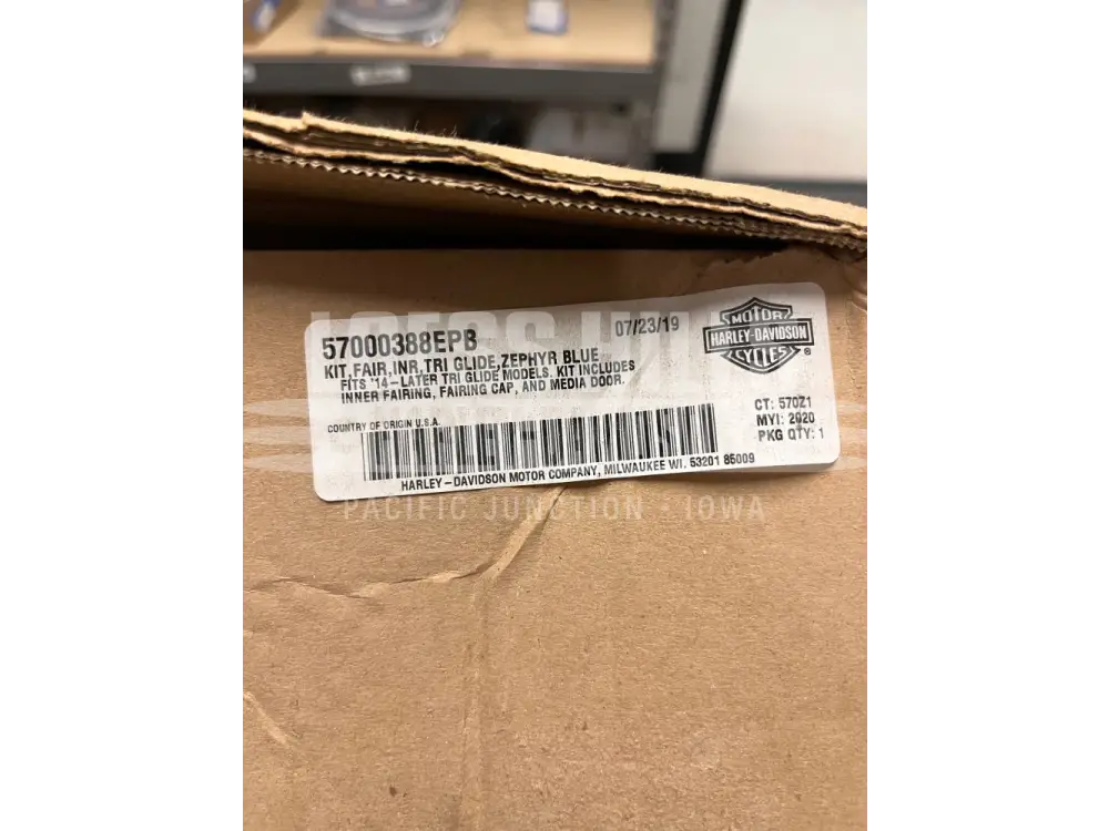 HARLEY-DAVIDSON TRIGLIDE INNER FAIRING 57000388EPB