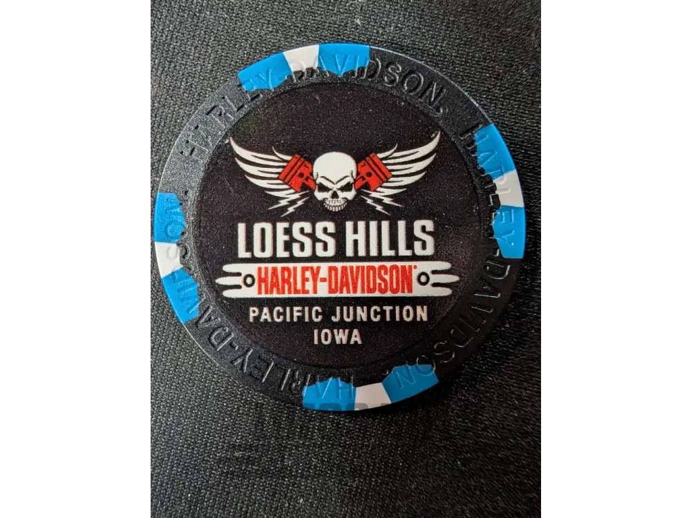 Loess Hills H-D Skull & Pistons Poker Chip CHIP-SKL
