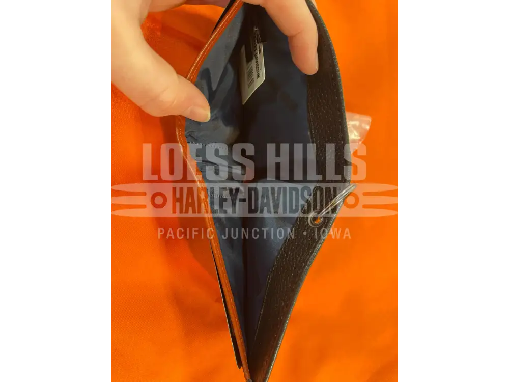 Men’s Bar & Shield Core Pebble Billfold With Chain Wallet