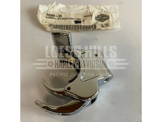 NEW OEM HARLEY 41mm Quick Release Windshield Clamp P/N